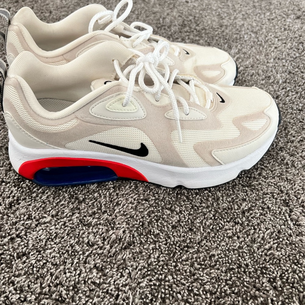 Like new. Nike air max 200. Worn once